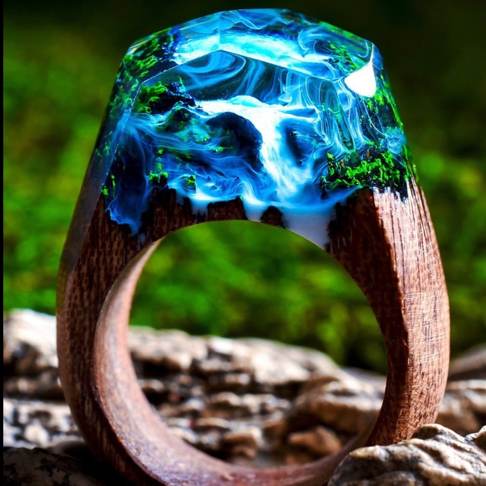 BNIB “Azure Falls” Ring